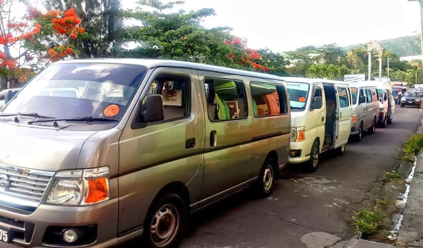 Buses in Roseau