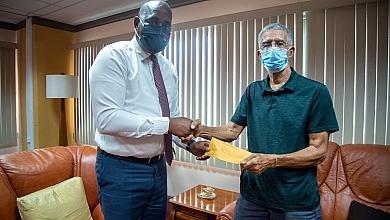 PM Skerrit gives EC$25,000 to Mr. Ronald Green
