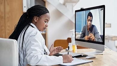 Offering Medical Consultation: doctor-Telemedicine