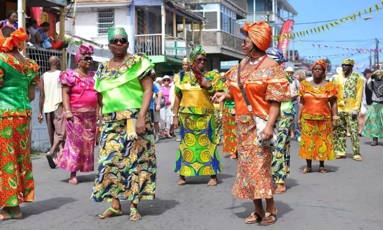 Independence in Streets